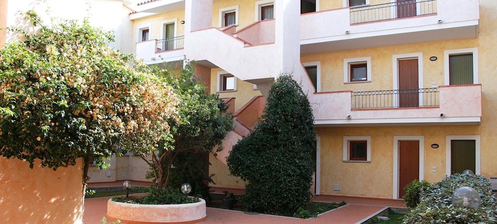Residence Olimpo Santa Teresa Gallura Exterior foto